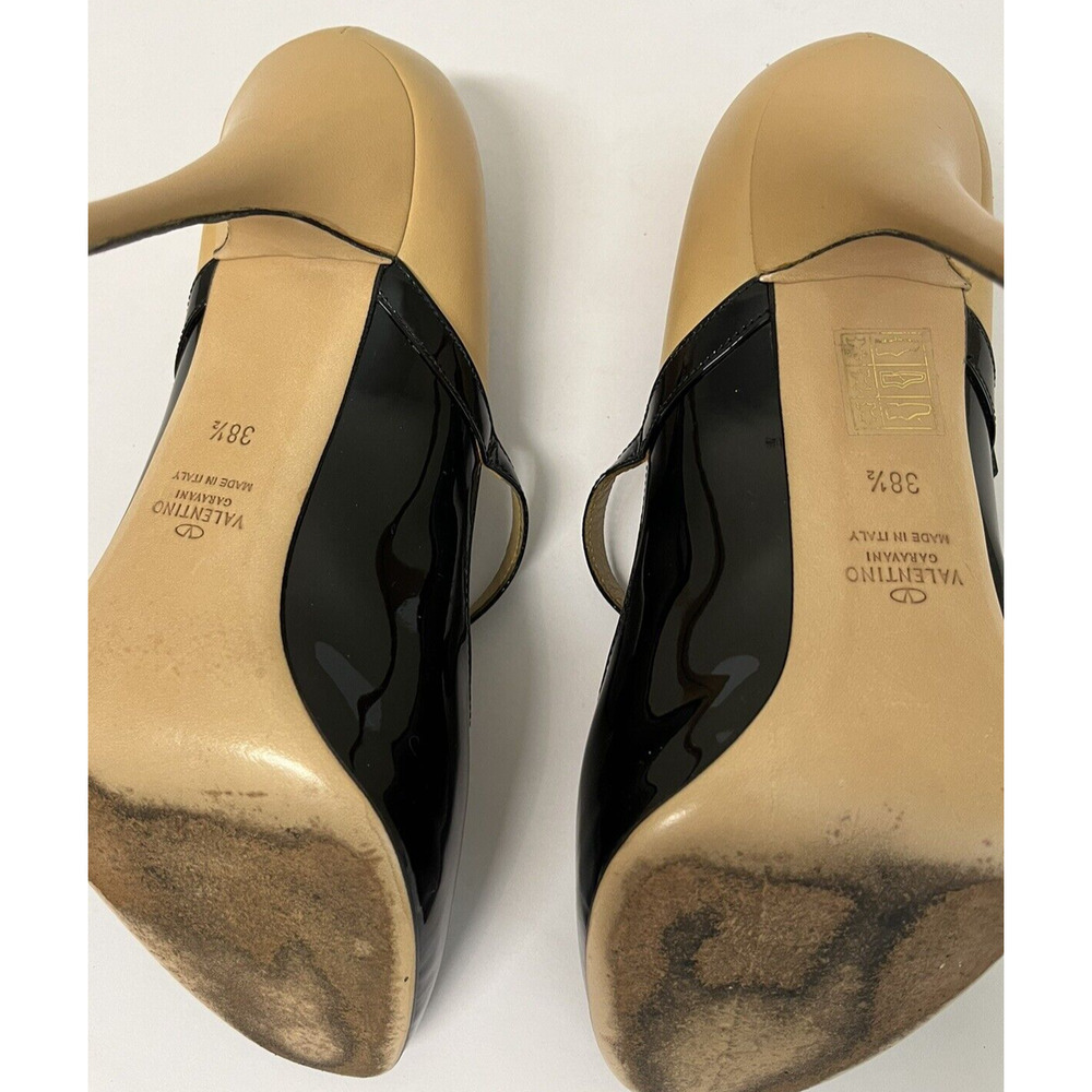 Valentino Garavani Black Patent and Tan Leather Mary Jane Peep-Toe Heels - Picture 11 of 13